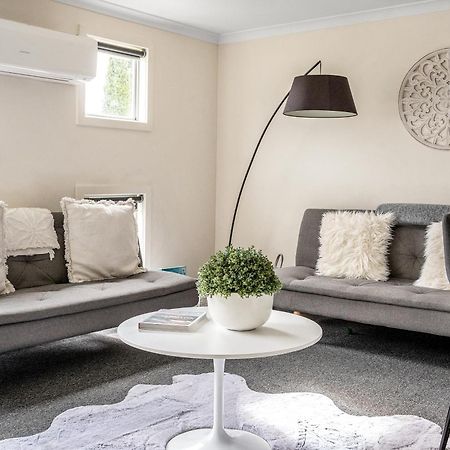 Stylish And Spacious Launceston Villa + Free Wifi Exterior photo